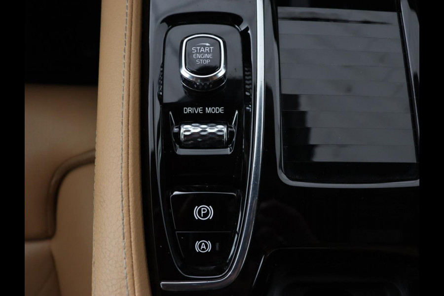 Volvo V60 2.0 T8 Recharge AWD Inscription | Panoramadak | Head-Up | Leder | Harman/Kardon | Trekhaak | Stoelverwarming | 360 Camera | Adaptive cruise | Carplay | Navigatie