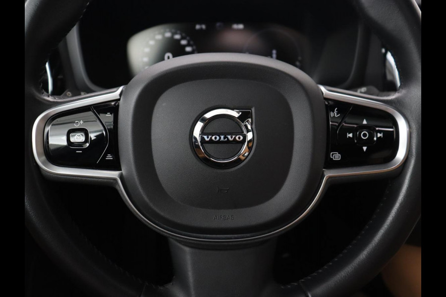 Volvo V60 2.0 T8 Recharge AWD Inscription | Panoramadak | Head-Up | Leder | Harman/Kardon | Trekhaak | Stoelverwarming | 360 Camera | Adaptive cruise | Carplay | Navigatie