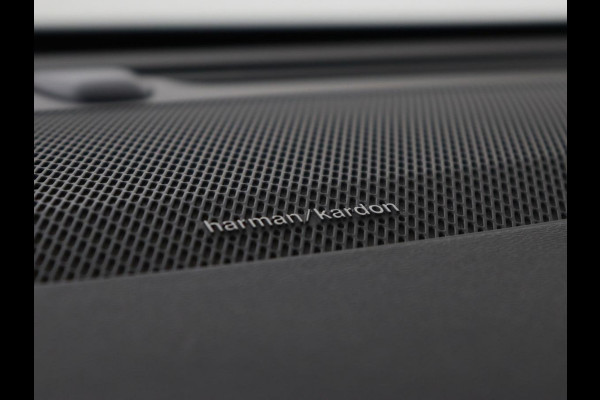 Volvo V60 2.0 T8 Recharge AWD Inscription | Panoramadak | Head-Up | Leder | Harman/Kardon | Trekhaak | Stoelverwarming | 360 Camera | Adaptive cruise | Carplay | Navigatie