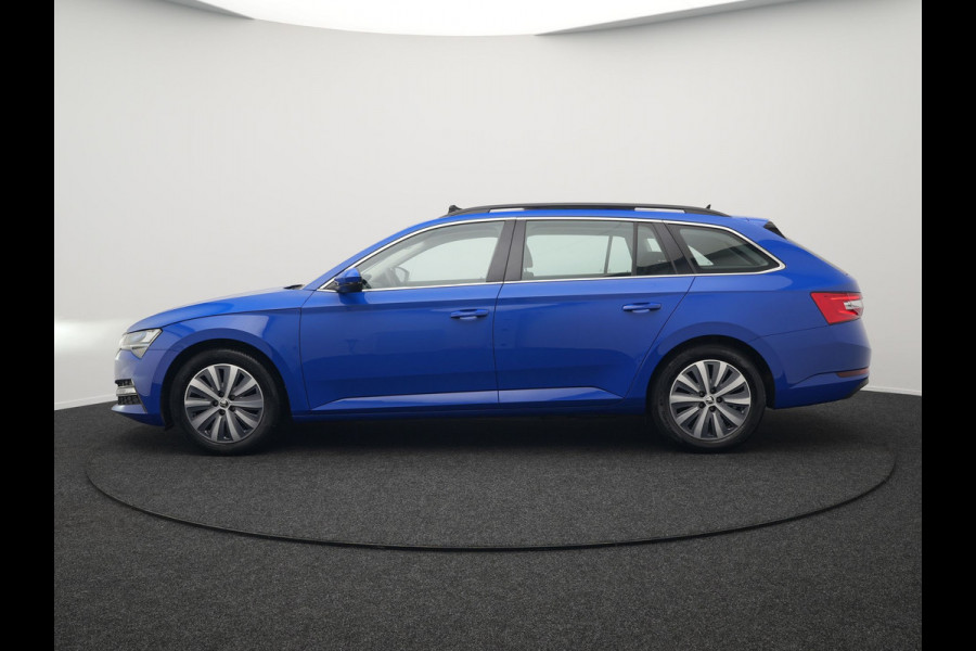Škoda Superb Combi 1.4 TSI iV Business Edition Plus Plug In Hybrid 218pk Dealer O.H PHEV | Trekhaak Af Fabriek | Panodak | Cruise Control | Camera | Sportstoelen Verwarmd | Crystal LED | Apple Carplay | Navigatie | DAB |