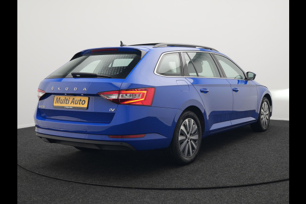 Škoda Superb Combi 1.4 TSI iV Business Edition Plus Plug In Hybrid 218pk Dealer O.H PHEV | Trekhaak Af Fabriek | Panodak | Cruise Control | Camera | Sportstoelen Verwarmd | Crystal LED | Apple Carplay | Navigatie | DAB |