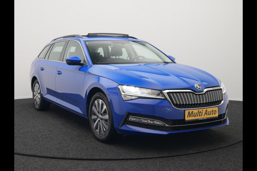 Škoda Superb Combi 1.4 TSI iV Business Edition Plus Plug In Hybrid 218pk Dealer O.H PHEV | Trekhaak Af Fabriek | Panodak | Cruise Control | Camera | Sportstoelen Verwarmd | Crystal LED | Apple Carplay | Navigatie | DAB |