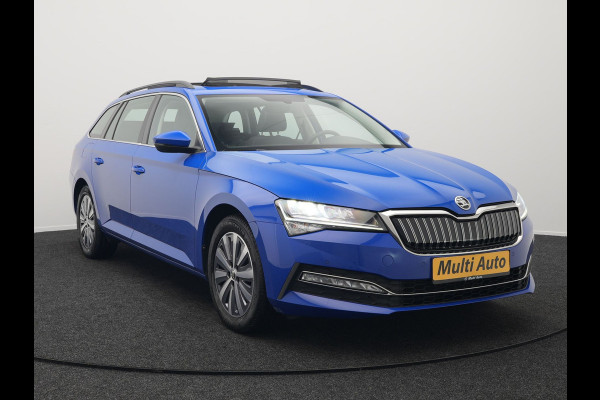 Škoda Superb Combi 1.4 TSI iV Business Edition Plus Plug In Hybrid 218pk Dealer O.H PHEV | Trekhaak Af Fabriek | Panodak | Cruise Control | Camera | Sportstoelen Verwarmd | Crystal LED | Apple Carplay | Navigatie | DAB |