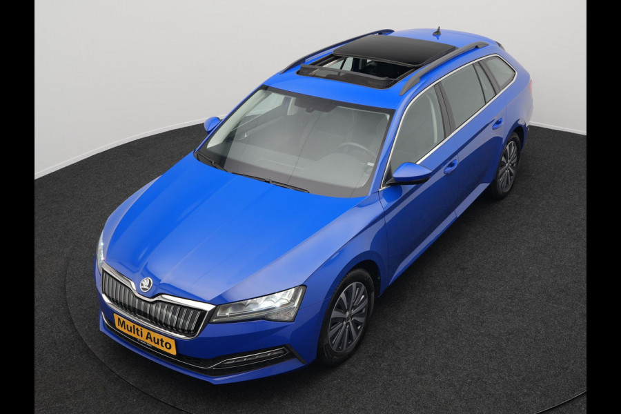 Škoda Superb Combi 1.4 TSI iV Business Edition Plus Plug In Hybrid 218pk Dealer O.H PHEV | Trekhaak Af Fabriek | Panodak | Cruise Control | Camera | Sportstoelen Verwarmd | Crystal LED | Apple Carplay | Navigatie | DAB |