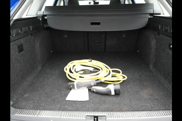 Škoda Superb Combi 1.4 TSI iV Business Edition Plus Plug In Hybrid 218pk Dealer O.H PHEV | Trekhaak Af Fabriek | Panodak | Cruise Control | Camera | Sportstoelen Verwarmd | Crystal LED | Apple Carplay | Navigatie | DAB |