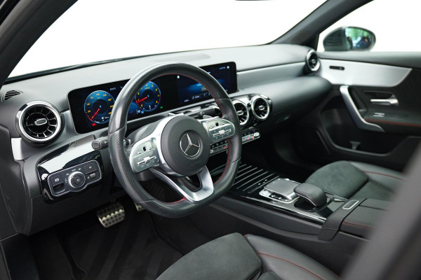 Mercedes-Benz A-Klasse A200 Business Solution AMG |Pano|Camera|Carplay|