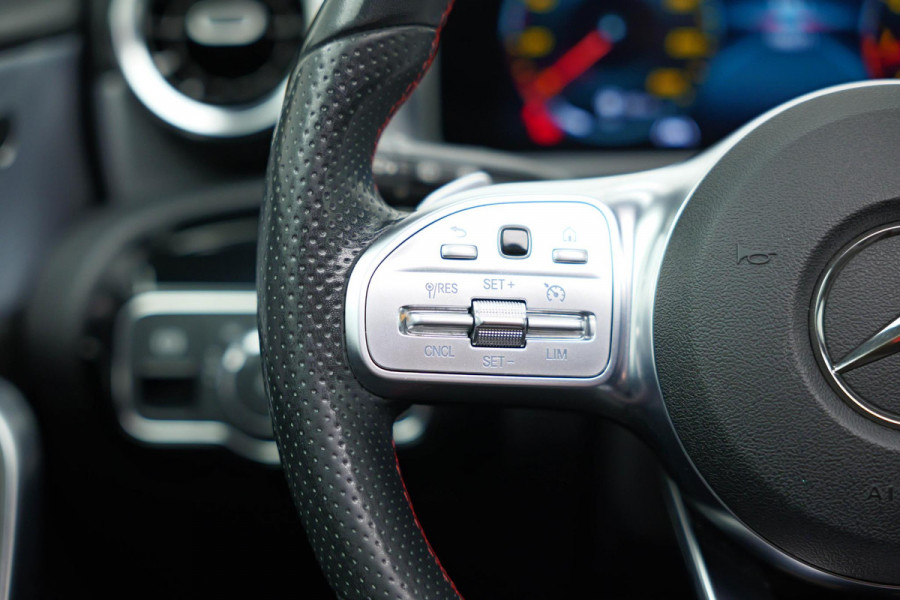 Mercedes-Benz A-Klasse A200 Business Solution AMG |Pano|Camera|Carplay|
