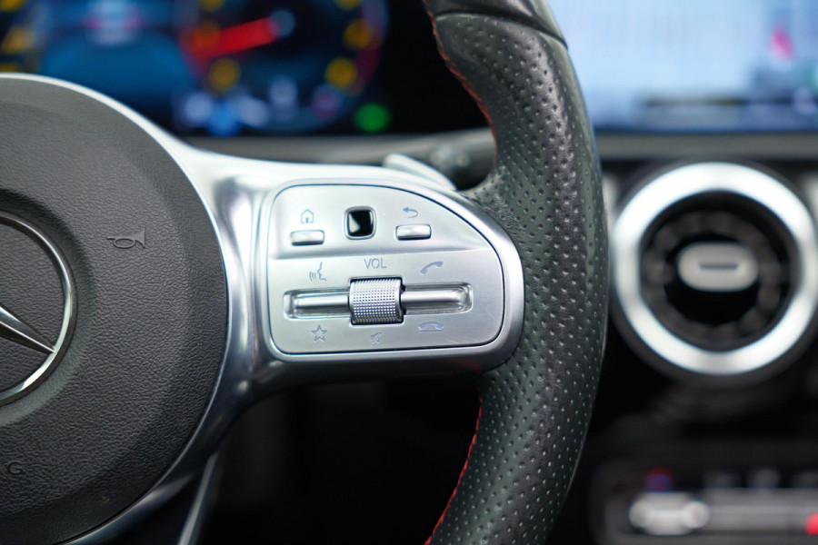 Mercedes-Benz A-Klasse A200 Business Solution AMG |Pano|Camera|Carplay|