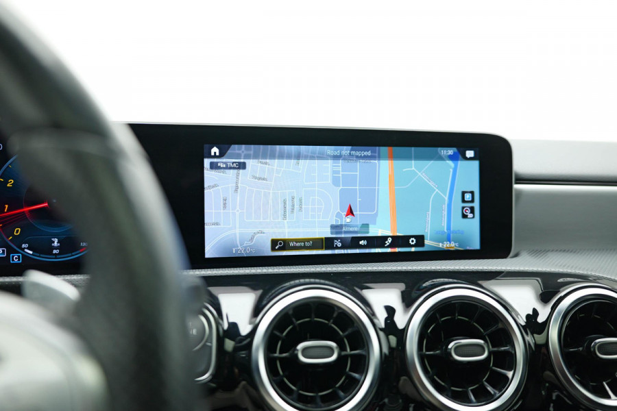 Mercedes-Benz A-Klasse A200 Business Solution AMG |Pano|Camera|Carplay|