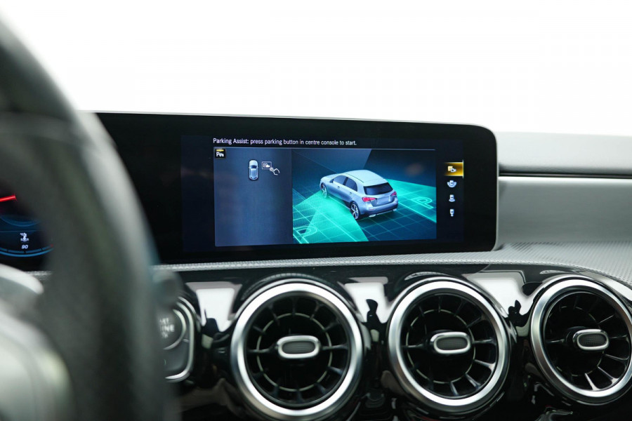 Mercedes-Benz A-Klasse A200 Business Solution AMG |Pano|Camera|Carplay|