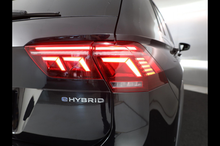 Volkswagen Tiguan 1.4 TSI eHybrid R-Line Business+ 245 pk Automaat (DSG) | Navigatie | Elektr. trekhaak | Parkeersensoren (Park assist) | Rondomzicht camera | Black Style pakket | R-Line |