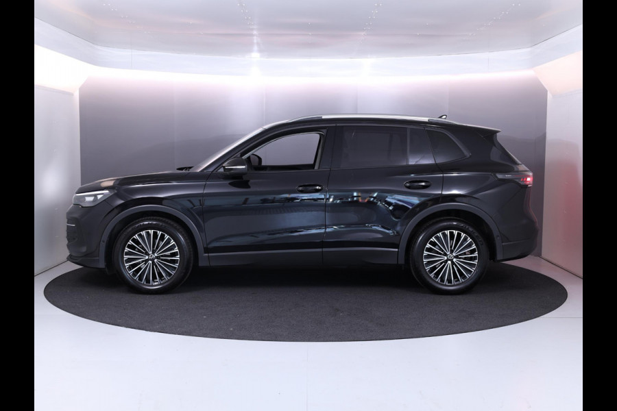 Volkswagen Tiguan 1.4 TSI eHybrid R-Line Business+ 245 pk Automaat (DSG) | Navigatie | Elektr. trekhaak | Parkeersensoren (Park assist) | Rondomzicht camera | Black Style pakket | R-Line |