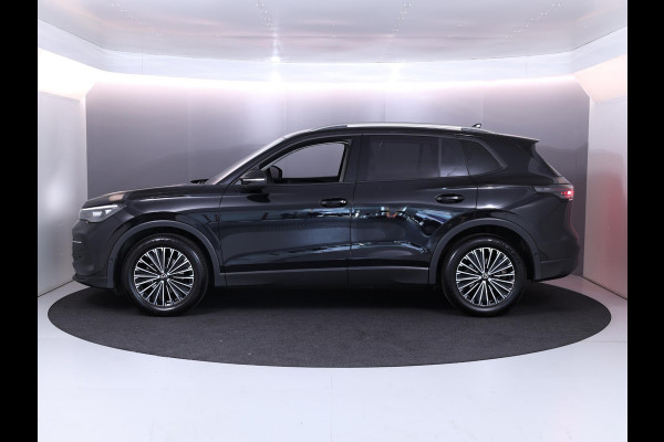 Volkswagen Tiguan 1.4 TSI eHybrid R-Line Business+ 245 pk Automaat (DSG) | Navigatie | Elektr. trekhaak | Parkeersensoren (Park assist) | Rondomzicht camera | Black Style pakket | R-Line |