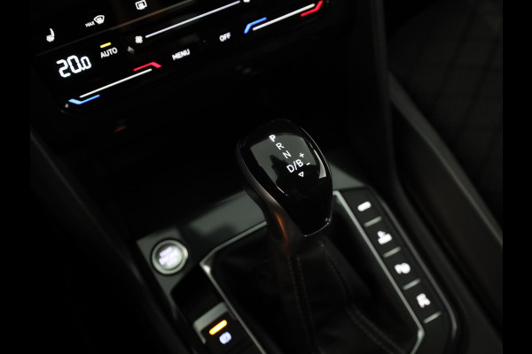 Volkswagen Tiguan 1.4 TSI eHybrid R-Line Business+ 245 pk Automaat (DSG) | Navigatie | Elektr. trekhaak | Parkeersensoren (Park assist) | Rondomzicht camera | Black Style pakket | R-Line |