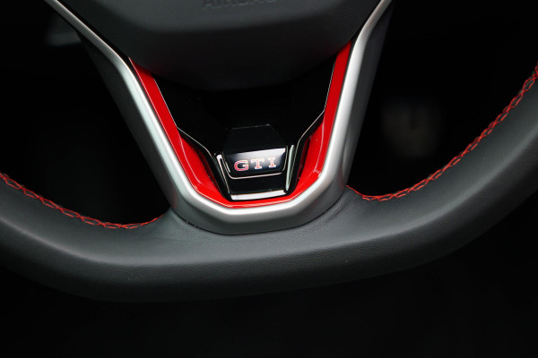 Volkswagen Polo 2.0 TSI GTI |Pano|Beats|Keyless|ACC|Dodehoek|