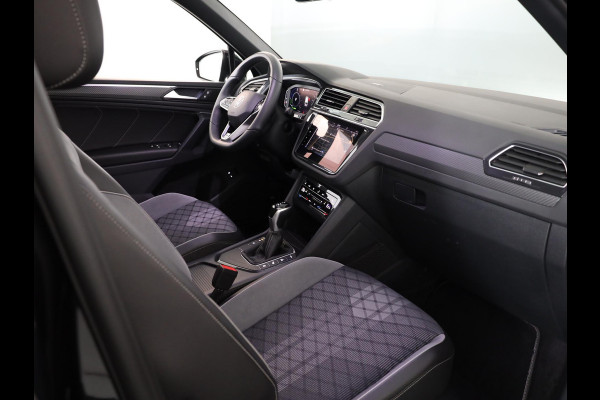 Volkswagen Tiguan 1.4 TSI eHybrid R-Line Business+ 245 pk Automaat (DSG) | Navigatie | Elektr. trekhaak | Parkeersensoren (Park assist) | Rondomzicht camera | Black Style pakket | R-Line |