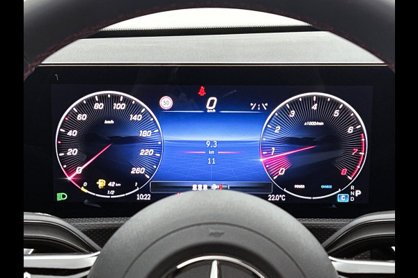 Mercedes-Benz A-Klasse 180 Business Solution AMG | Nightpakket | Parkeerpakket met achteruitrijcamera | KEYLESS GO | Sfeerverlichting | MULTIBEAM LED | Extra USB-poorten | Verwarmde stoelen vooraan | Spiegelpakket |