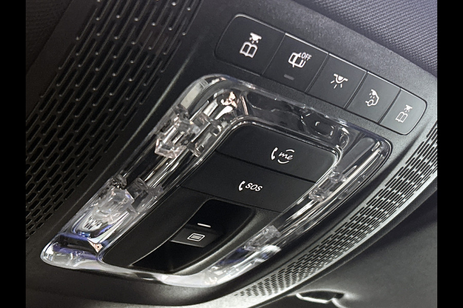 Mercedes-Benz A-Klasse 180 Business Solution AMG | Nightpakket | Parkeerpakket met achteruitrijcamera | KEYLESS GO | Sfeerverlichting | MULTIBEAM LED | Extra USB-poorten | Verwarmde stoelen vooraan | Spiegelpakket |