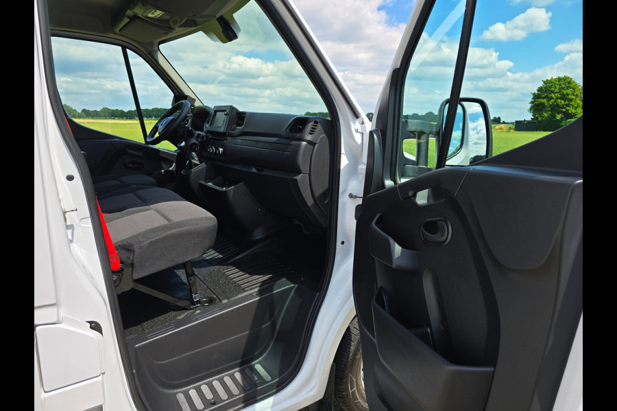 Renault Master T35 2.3 dCi Lowliner - 145 Pk - Euro 6 - Navi - ParkeerCamera - Airco - Cruise Control