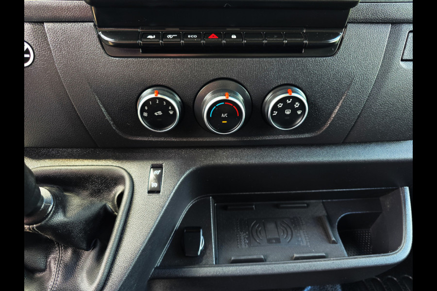 Renault Master T35 2.3 dCi Lowliner - 145 Pk - Euro 6 - Navi - ParkeerCamera - Airco - Cruise Control
