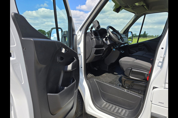 Renault Master T35 2.3 dCi Lowliner - 145 Pk - Euro 6 - Navi - ParkeerCamera - Airco - Cruise Control