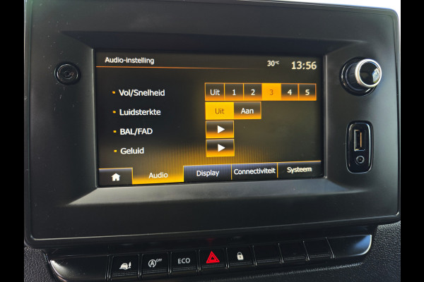 Renault Master T35 2.3 dCi Lowliner - 145 Pk - Euro 6 - Navi - ParkeerCamera - Airco - Cruise Control