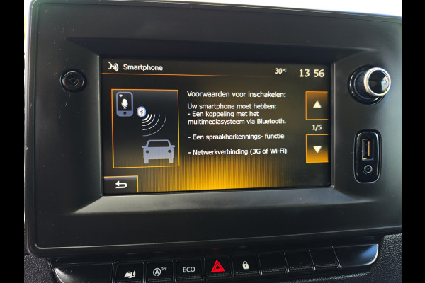 Renault Master T35 2.3 dCi Lowliner - 145 Pk - Euro 6 - Navi - ParkeerCamera - Airco - Cruise Control