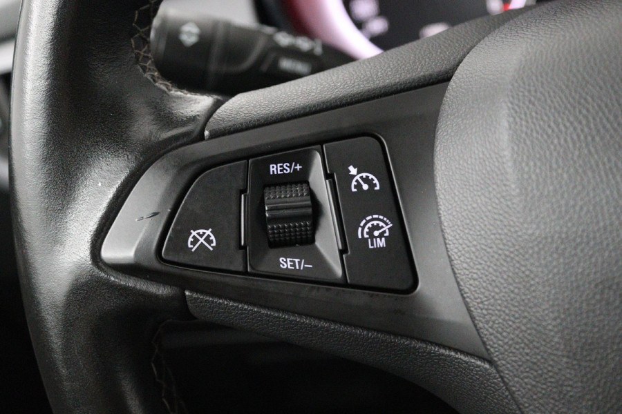 Opel Astra 1.4 Turbo 120 Jaar Edition (PARKEERSENSOREN, CRUISE CONTROL, NAVIGATIE, BLUETOOTH, AUTOMAAT. NL-AUTO)