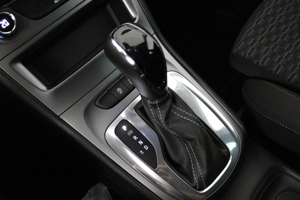 Opel Astra 1.4 Turbo 120 Jaar Edition (PARKEERSENSOREN, CRUISE CONTROL, NAVIGATIE, BLUETOOTH, AUTOMAAT. NL-AUTO)