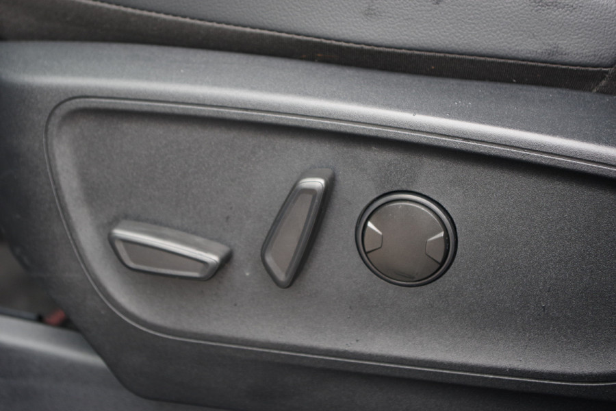 Ford Kuga 2.5 PHEV ST-Line X 225 PK, 360 Camera, Keyless, B&O Sound, Adap. Cruise Control, Carplay