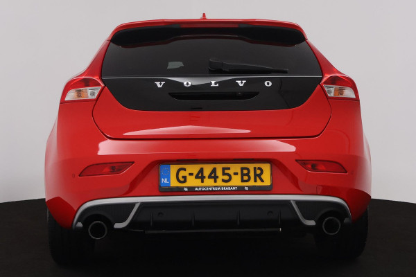 Volvo V40 1.5 T3 Polar+ Sport (PANORAMADAK, CAMERA, NAVIGATIE, STOELVERWARMING, PARKEERSENSOREN, CRUISE CONTROL, NL-AUTO)
