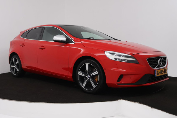 Volvo V40 1.5 T3 Polar+ Sport (PANORAMADAK, CAMERA, NAVIGATIE, STOELVERWARMING, PARKEERSENSOREN, CRUISE CONTROL, NL-AUTO)