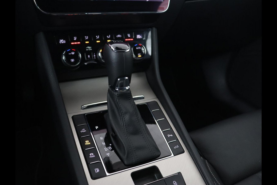 Škoda Superb 1.4 TSI iV Laurin & Klement | Stoelventilatie | Leder | Adaptive cruise | Virtual Cockpit | Massage | Canton Sound | Carplay | Achterbankverwarming | Navigatie
