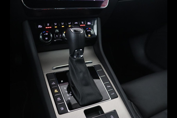 Škoda Superb 1.4 TSI iV Laurin & Klement | Stoelventilatie | Leder | Adaptive cruise | Virtual Cockpit | Massage | Canton Sound | Carplay | Achterbankverwarming | Navigatie