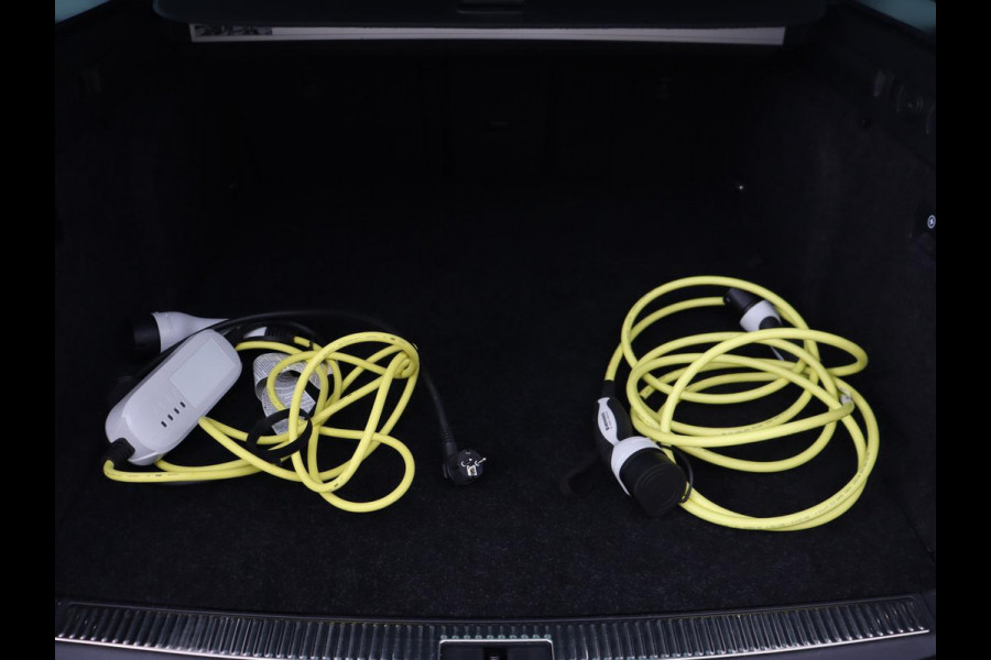 Škoda Superb 1.4 TSI iV Laurin & Klement | Stoelventilatie | Leder | Adaptive cruise | Virtual Cockpit | Massage | Canton Sound | Carplay | Achterbankverwarming | Navigatie