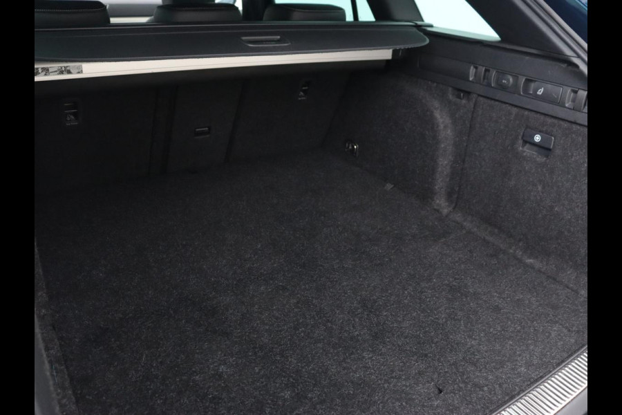 Škoda Superb 1.4 TSI iV Laurin & Klement | Stoelventilatie | Leder | Adaptive cruise | Virtual Cockpit | Massage | Canton Sound | Carplay | Achterbankverwarming | Navigatie