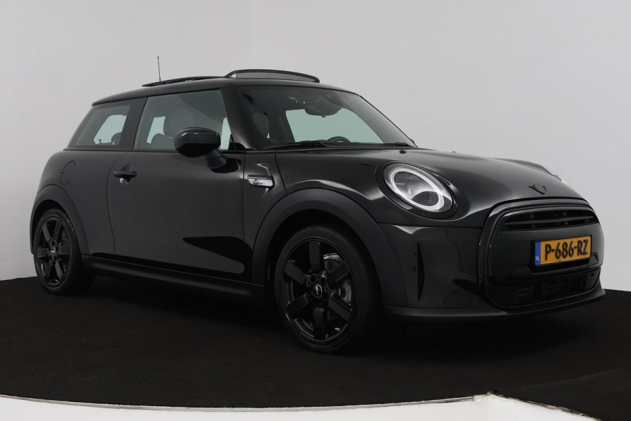 MINI Mini 1.5 Cooper John Cooper Works (PANORAMADAK, PARKEERSENSOREN, CRUISE CONTROL, AUTOMAAT, NAVIGATIE, DEALER ONDERHOUDEN)