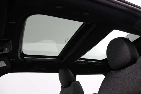 MINI Mini 1.5 Cooper John Cooper Works (PANORAMADAK, PARKEERSENSOREN, CRUISE CONTROL, AUTOMAAT, NAVIGATIE, DEALER ONDERHOUDEN)