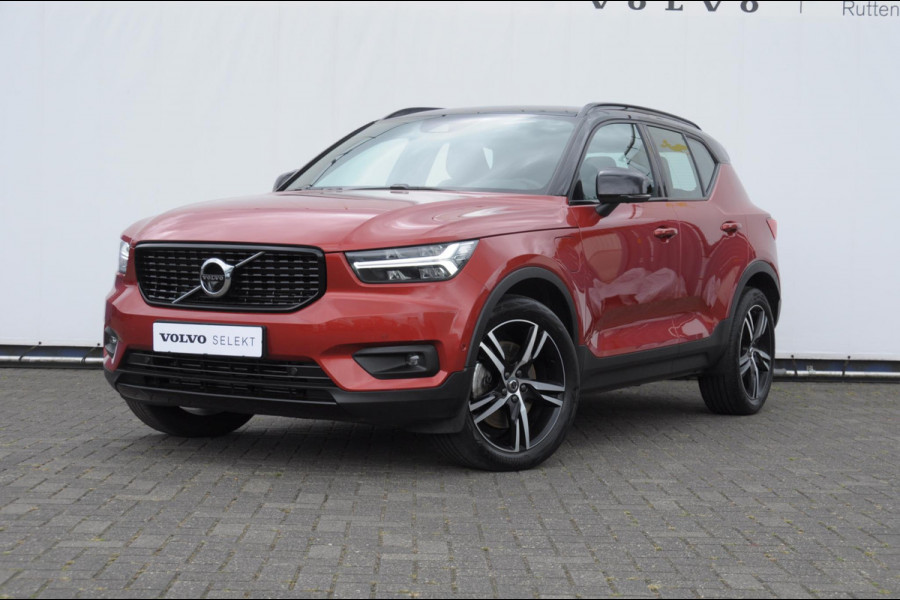 Volvo XC40 T5 262PK Automaat Recharge R-Design / BLIS / Elektrische achterklep / Keyless entry / Apple carplay / Parkeersensoren met 360 camera / 19"velgen / Bluetooth / Leder met alcantara bekleding / Cruise control