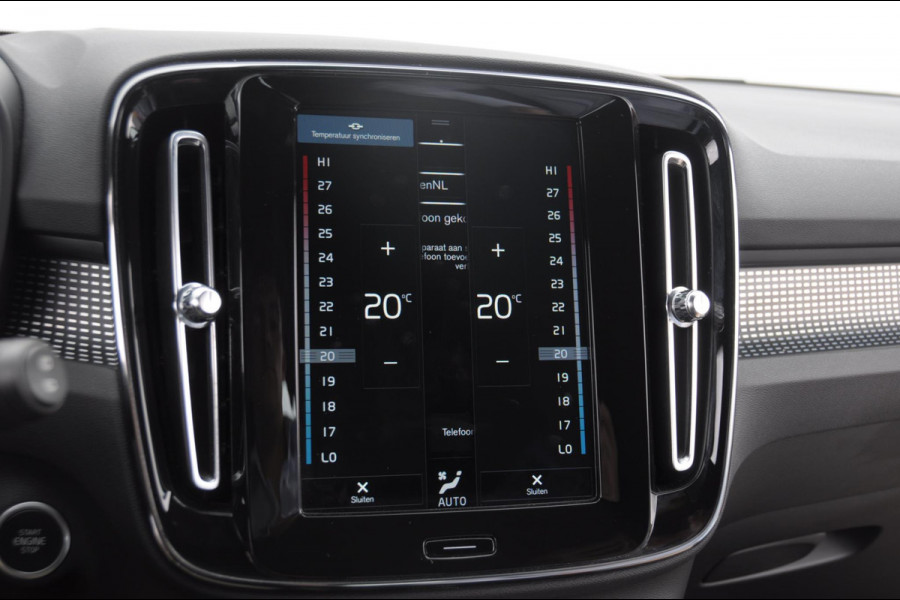 Volvo XC40 T5 262PK Automaat Recharge R-Design / BLIS / Elektrische achterklep / Keyless entry / Apple carplay / Parkeersensoren met 360 camera / 19"velgen / Bluetooth / Leder met alcantara bekleding / Cruise control