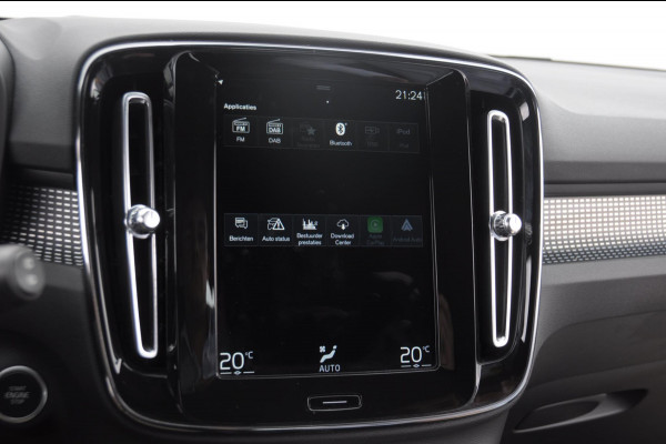 Volvo XC40 T5 262PK Automaat Recharge R-Design / BLIS / Elektrische achterklep / Keyless entry / Apple carplay / Parkeersensoren met 360 camera / 19"velgen / Bluetooth / Leder met alcantara bekleding / Cruise control