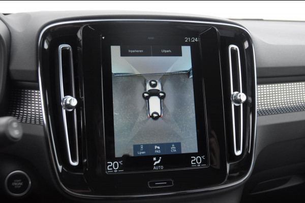 Volvo XC40 T5 262PK Automaat Recharge R-Design / BLIS / Elektrische achterklep / Keyless entry / Apple carplay / Parkeersensoren met 360 camera / 19"velgen / Bluetooth / Leder met alcantara bekleding / Cruise control