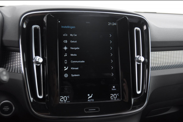 Volvo XC40 T5 262PK Automaat Recharge R-Design / BLIS / Elektrische achterklep / Keyless entry / Apple carplay / Parkeersensoren met 360 camera / 19"velgen / Bluetooth / Leder met alcantara bekleding / Cruise control