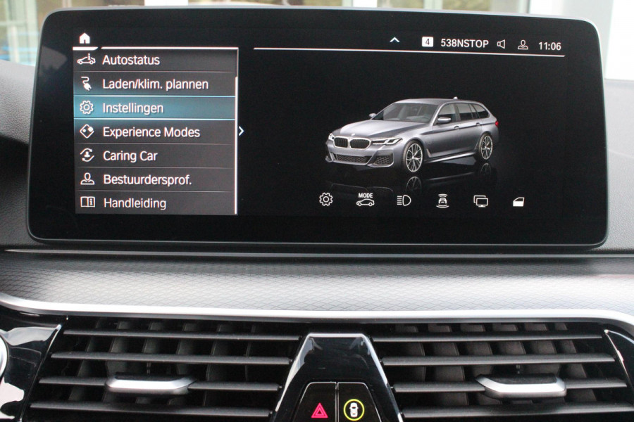 BMW 5 Serie Touring 530e xDrive 293PK HIGH EXECUTIVE M SPORT | DYNAMISCHE DEMPING | COMFORT ACCESS | WARMTEWEREND GLAS | ADAPTIEVE LED KOPLAMPEN | PARKEERSENSOREN VOOR EN ACHTER | ACHTERUITRIJ CAMERA | DRAADLOZE TELEFOONLADER | DRAADLOZE APPLE CARPLAY/ANDROID AUTO | NAVIGATIE BMW LIVE PROFESSIONAL | VOORSTOELEN DEELS ELEKTRISCH VERSTELBAAR | STOELVERWARMING | AMBIENTE VERLICHTING | DAB+ RADIO | M-HIGH GLOSS SHADOW LINE | ELEKTRISCH BEDIENBARE ACHTERKLEP |