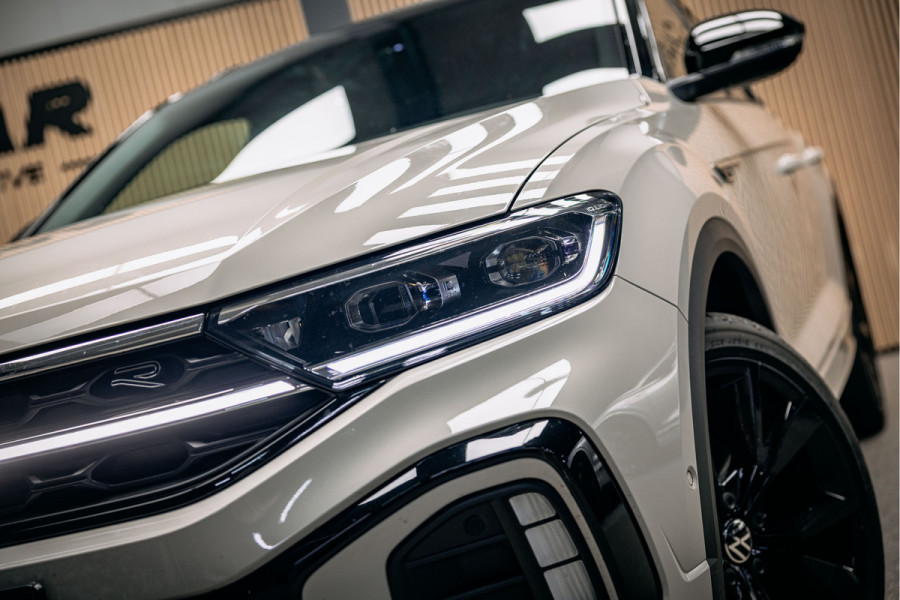 Volkswagen T-Roc 1.5 TSI R-Line Edition | R-Line | Automaat | Pano | Sportstoelen | Achteruitrijcamera | Stoelverwarming |