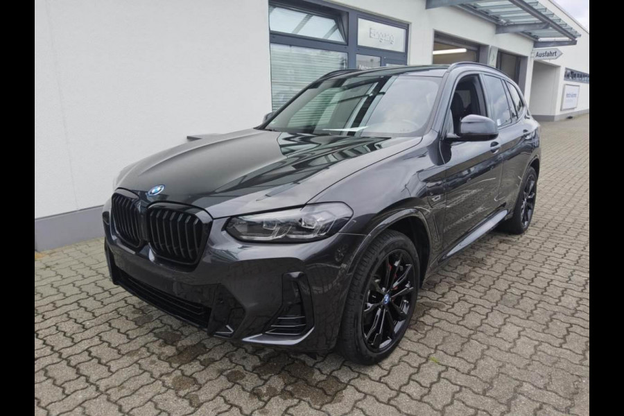 BMW X3 xDrive30e M-Sport Pano Carbon HiFi 20inch Camera