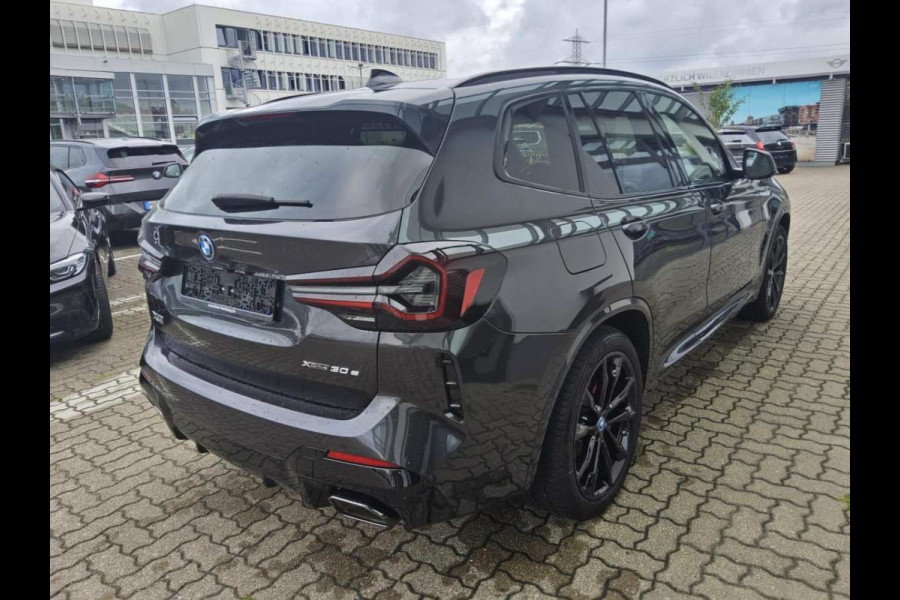 BMW X3 xDrive30e M-Sport Pano Carbon HiFi 20inch Camera