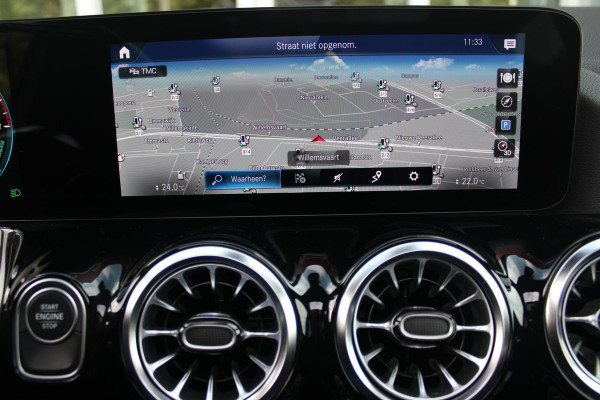 Mercedes-Benz GLA 250 e 218PK AUTOMAAT BUSINESS SOLUTION | PANORAMISCH SCHUIF/KANTEL DAK | ELEKTRISCHE ACHTER KLEP | MULTIBEAM LED MATRIX KOPLAMPEN | STOEL VERWARMING | KEYLESS ENTRY/START | NAVIGATIE | DAB+ RADIO | APPLE CARPLAY /ANDROID AUTO | ADAPTIVE CRUISE CONTROL | SFEER VERLICHTING | 19" LICHTMETALEN VELGEN | PARKEERSENSOREN VOOR EN ACHTER |