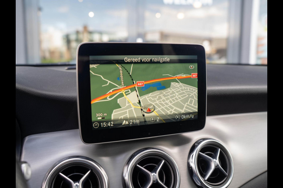 Mercedes-Benz GLA 200 Premium Plus AMG Line / Carplay / Pano / Trekhaak / Keyless / El. Achterklep / 19"