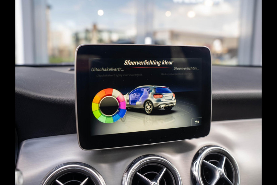 Mercedes-Benz GLA 200 Premium Plus AMG Line / Carplay / Pano / Trekhaak / Keyless / El. Achterklep / 19"